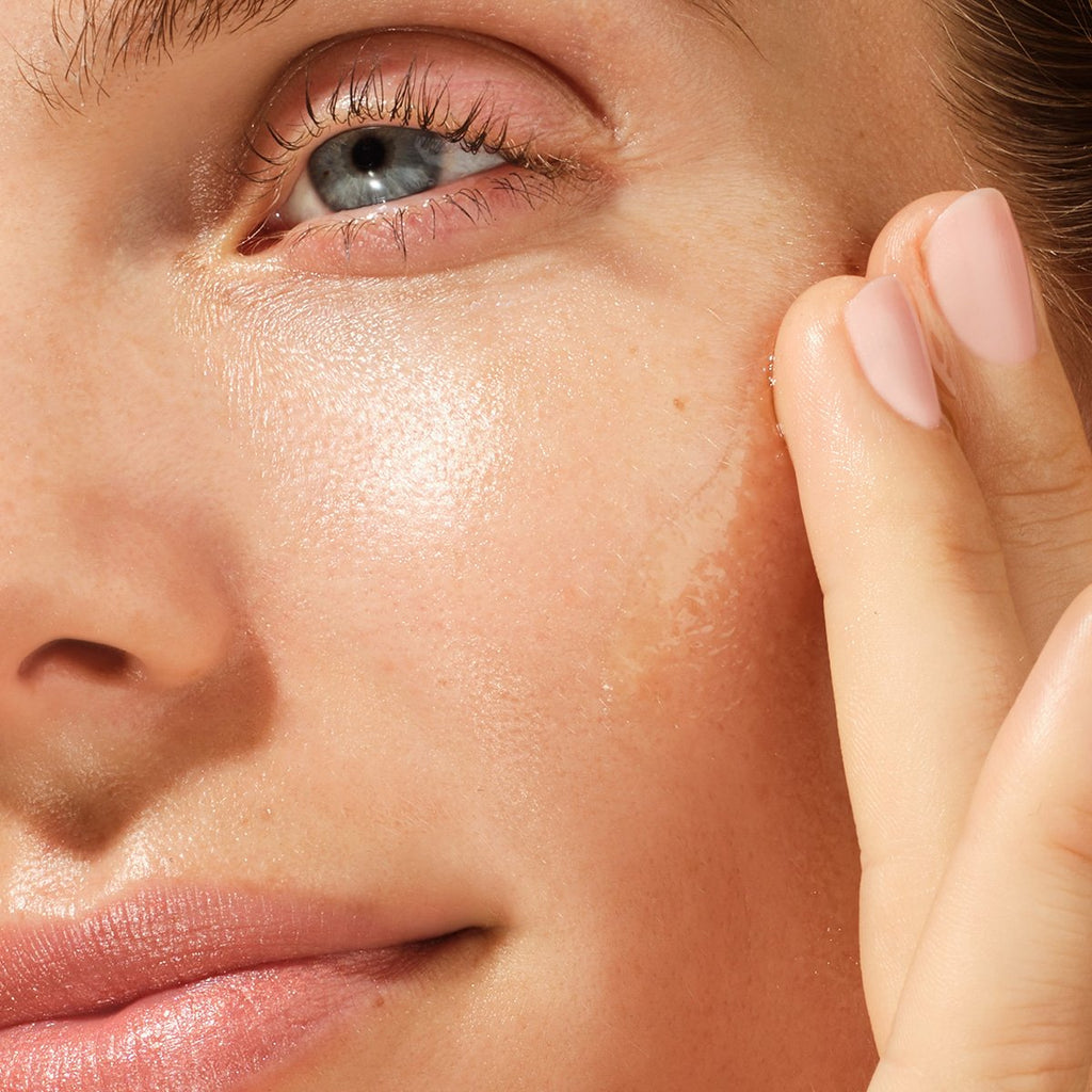 The Brightening Serum A Range of Skin Types Face Serum for Everyday Use