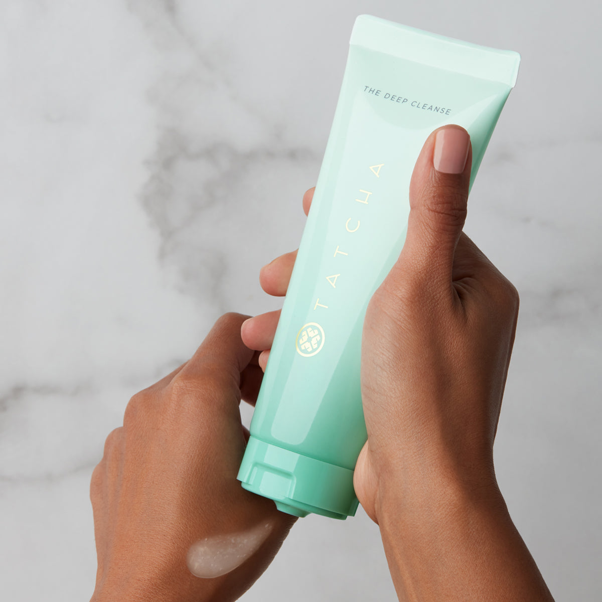 The Deep Cleanse Fresh Looking Skin Facial Cleanser for Everyday Use