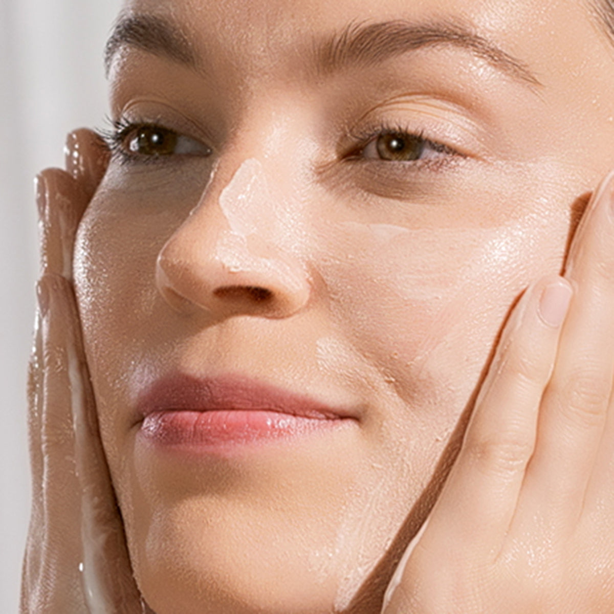 The Deep Cleanse Fresh Looking Skin Facial Cleanser for Everyday Use