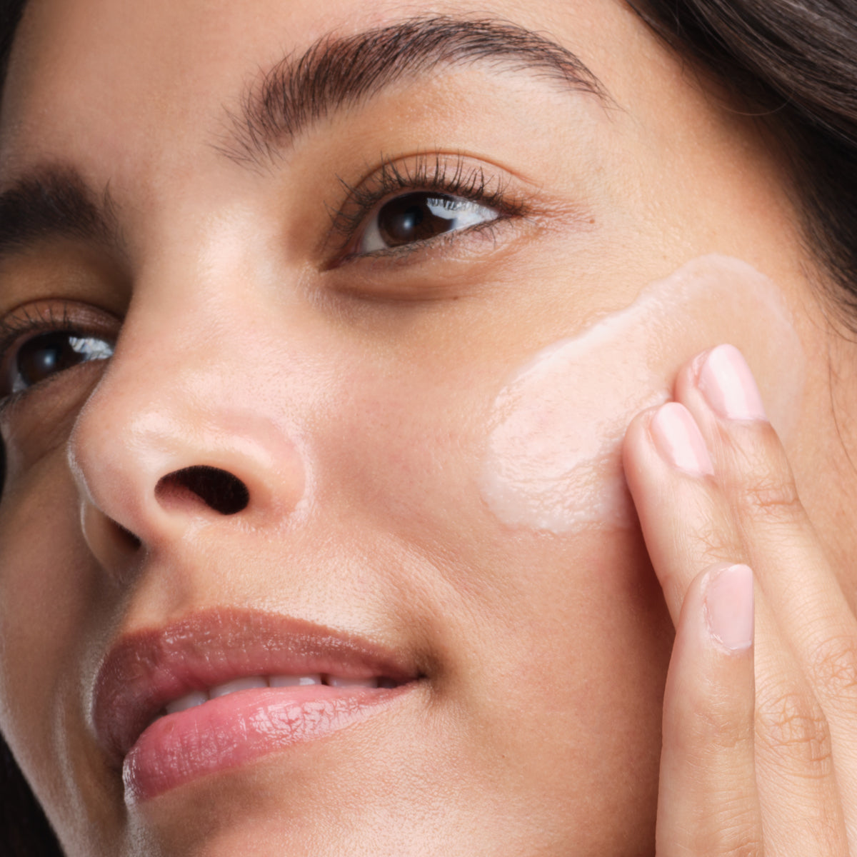 The Dewy Serum A Range of Skin Types Face Serum for Everyday Use
