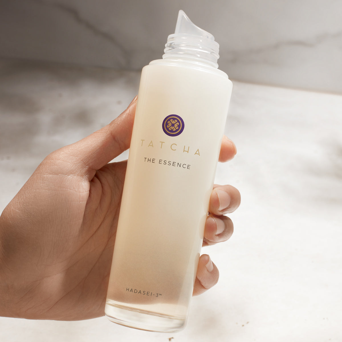 The Essence Fresh Looking Skin Facial Essence for Everyday Use