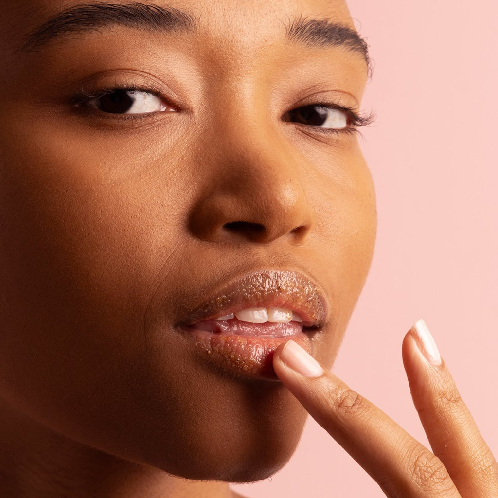The Kissu Lip Scrub Moisture Support Lip Scrub for Everyday Use
