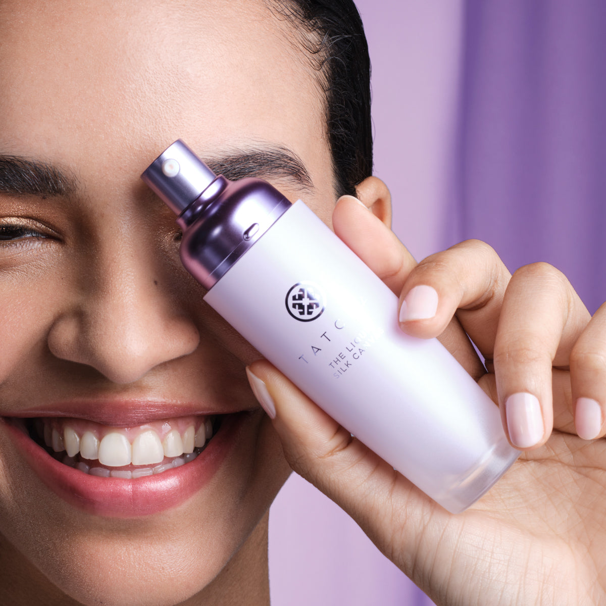 The Liquid Silk Canvas Moisture Support Face Primer for Everyday Use
