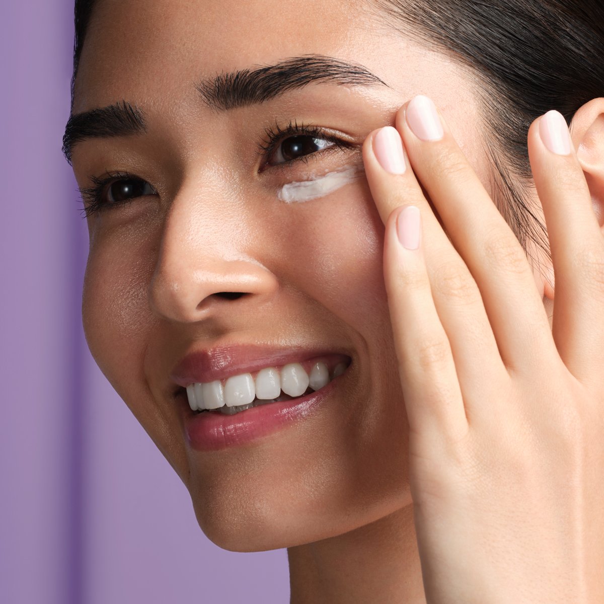The Silk Peony Smooth Looking Skin Skin Care Product for Everyday Use