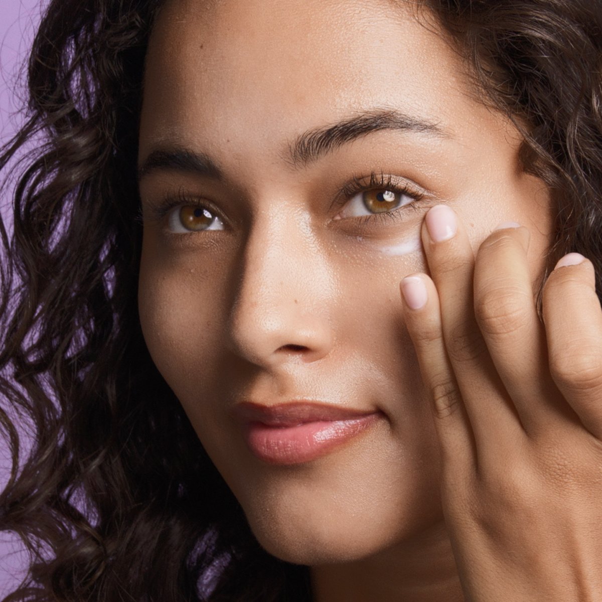 The Silk Peony Smooth Looking Skin Skin Care Product for Everyday Use
