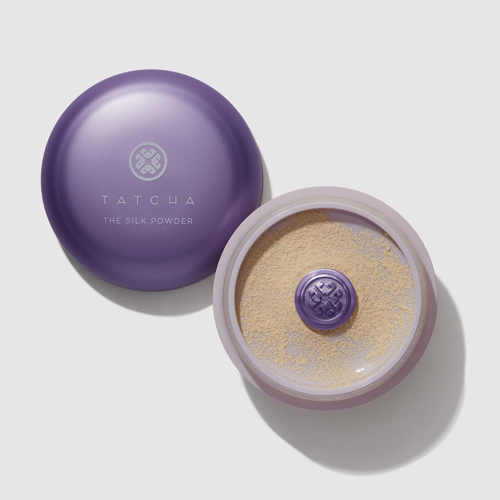 The Silk Powder Even Looking Tone Face Powder for Everyday Use